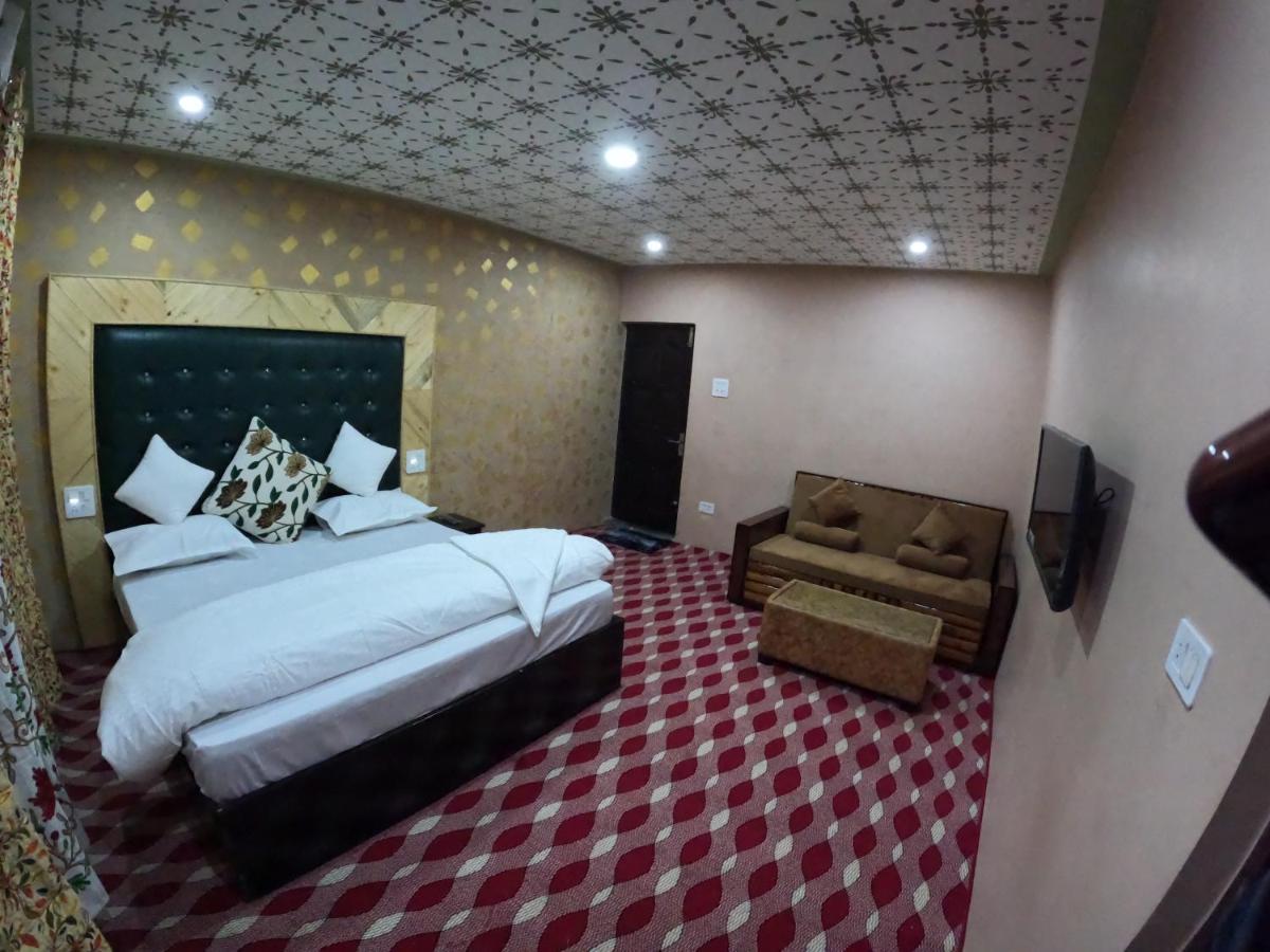 Hotel Seven Pahalgām エクステリア 写真